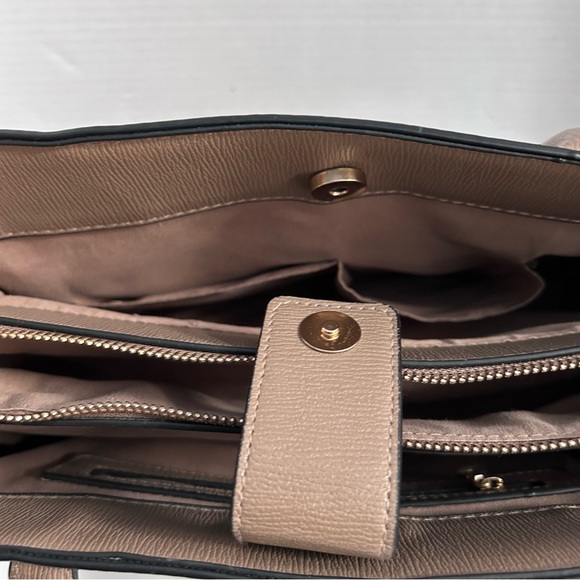 Bebe tan handbag - Picture 5 of 10